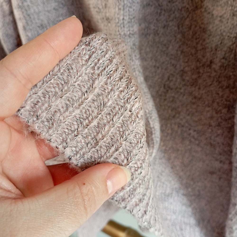 Embroidered Floral Oversized Sweater - Picture 9 of 17